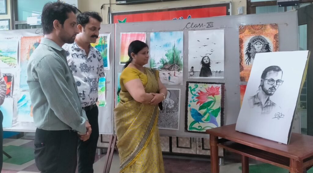 लखनऊ राज्य ललित कला अकादमी उ०प्र० के बैनर तले मिले कला प्रतिभाओं को पंख
